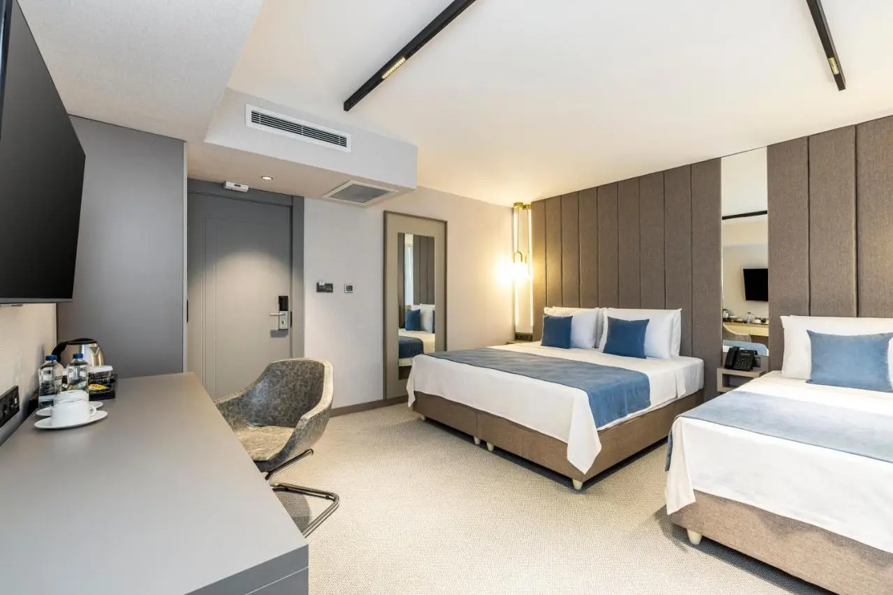 Rossi Luxury Hotel