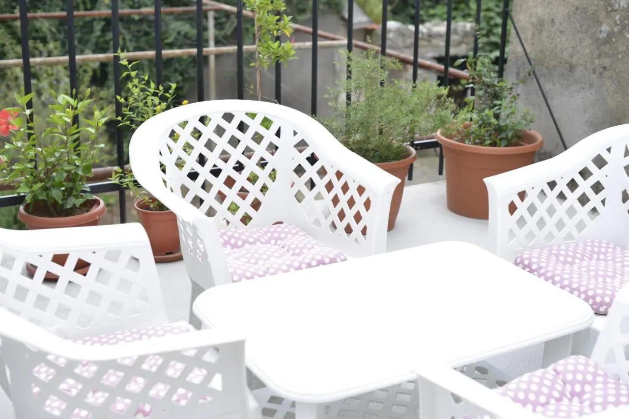 Villa Flower with Free Onsite Parking