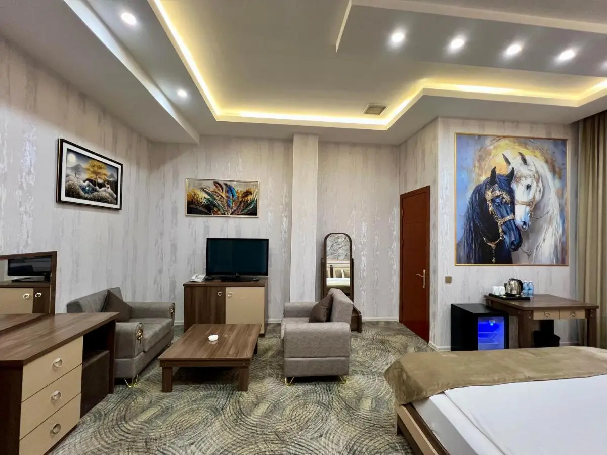 Royal Mansion Hotel