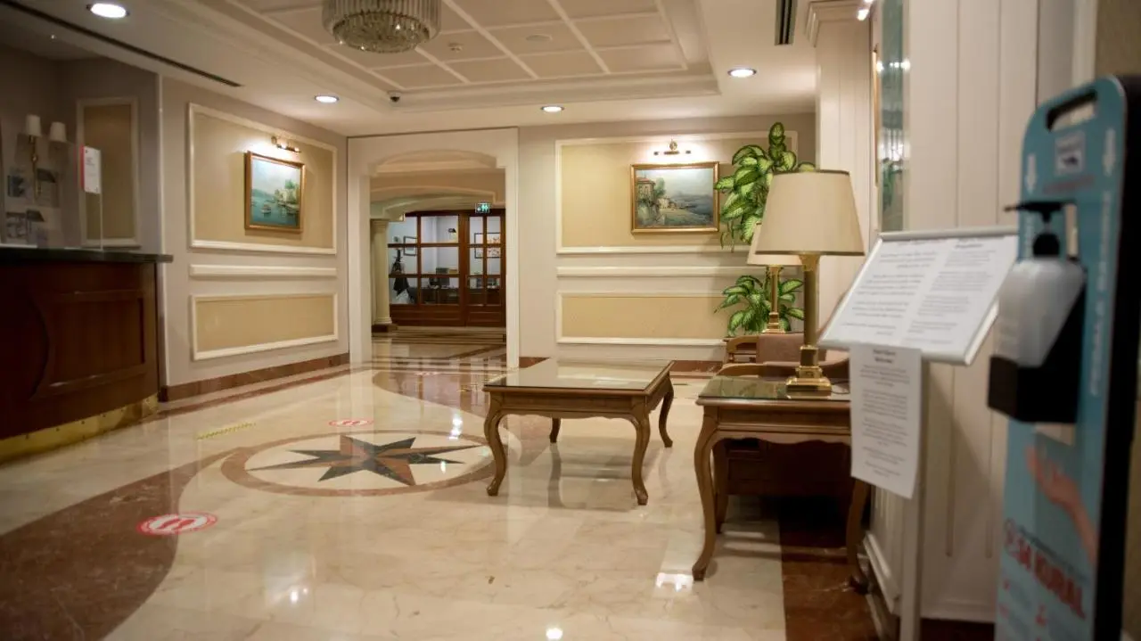 Taksim Metropark Hotel