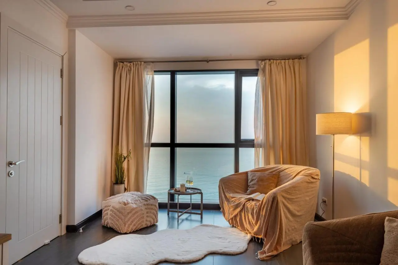 Sea Nirvana - Romantic Apartment with Sea View in Porta Batumi Tower