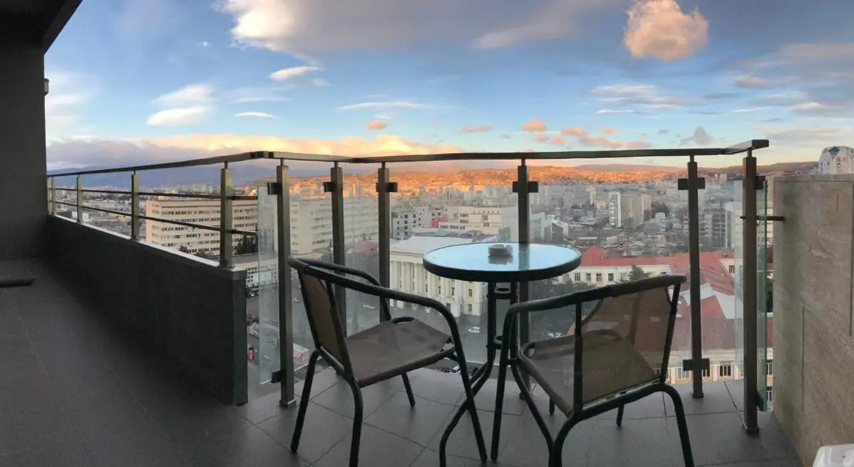 Ameri Plaza Green Apartments