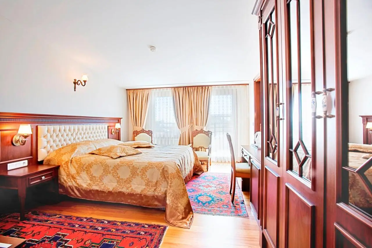 Hippodrome Hotel