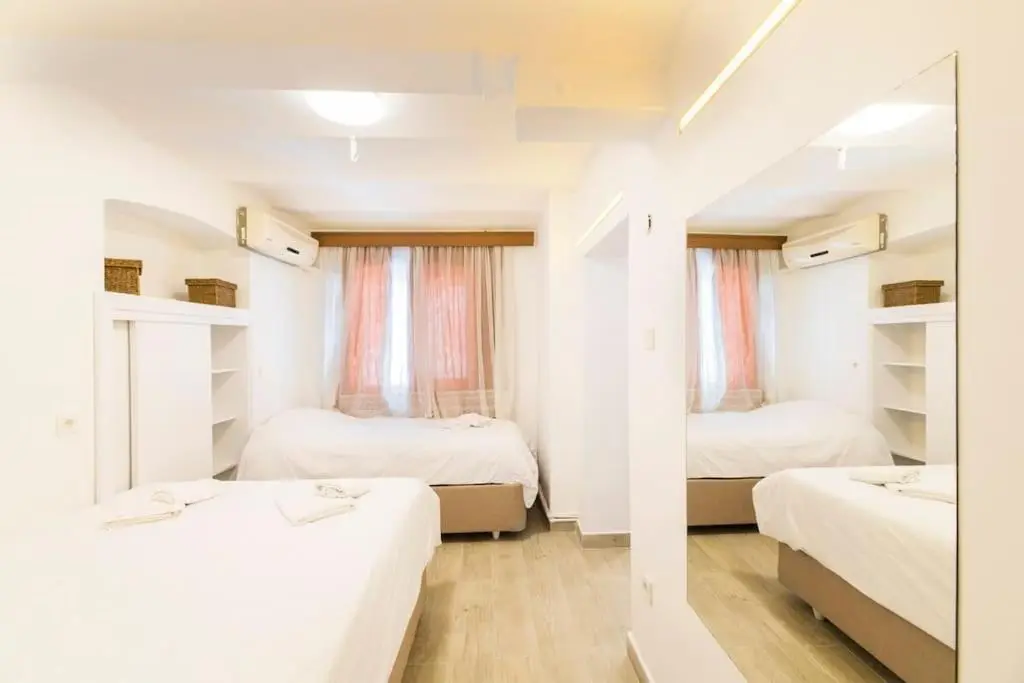 Beautiful 2BR House w/AC 400meters Taksim Square