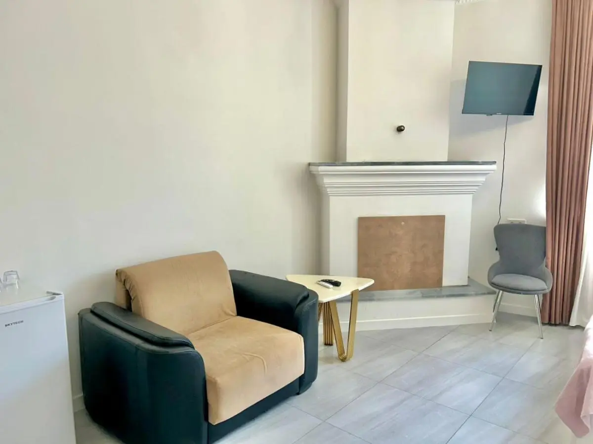 White Yard Boutique