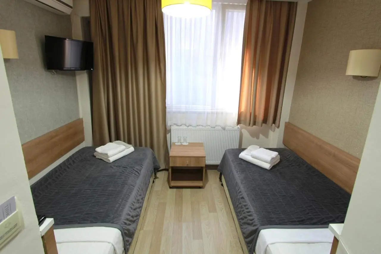 Metrohill Hotel