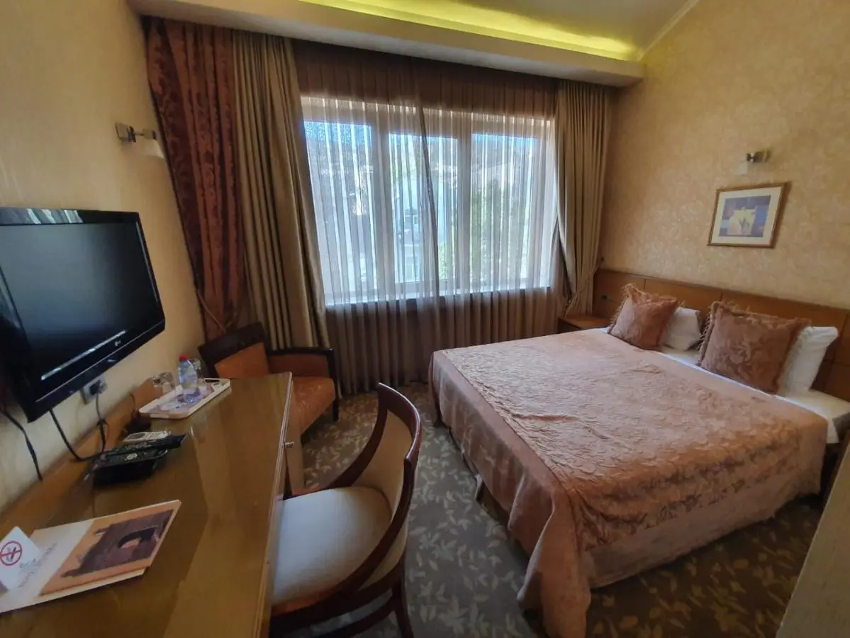 Riviera Hotel