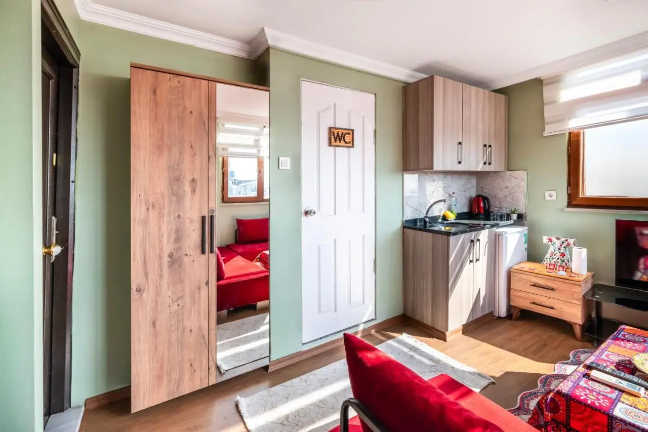 AYKA APART SUiTES OLD CITY