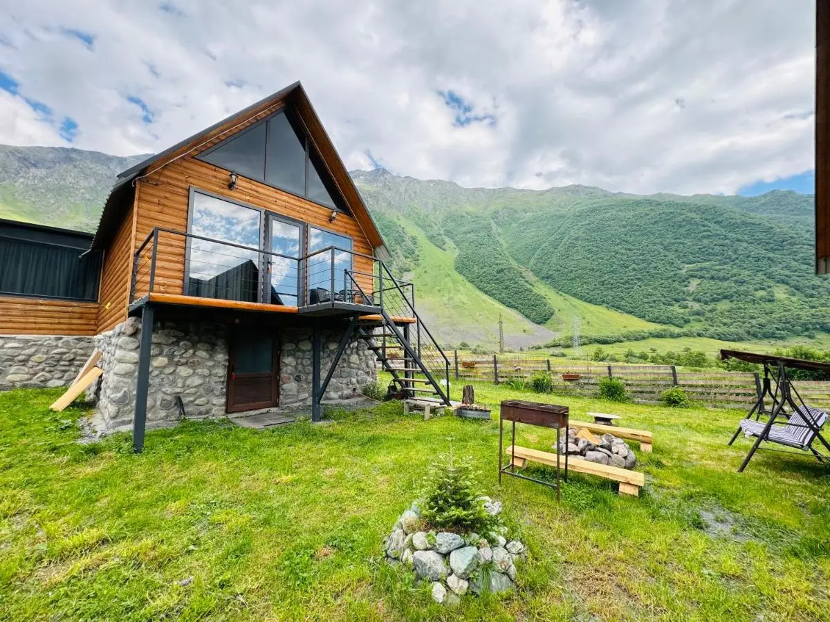 Traveler's Cottages in Kazbegi