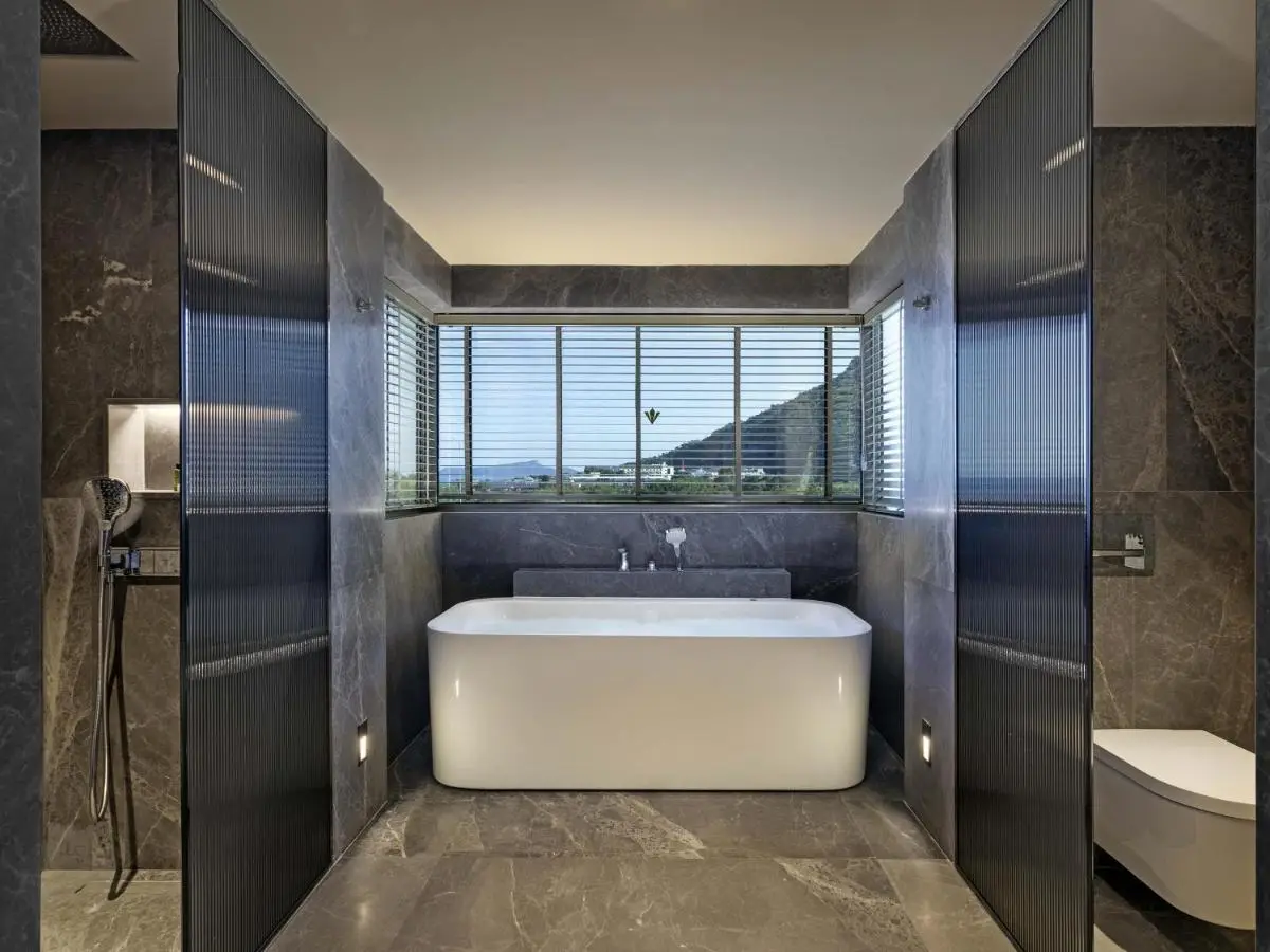 Rixos Sungate - The Land of Legends Access