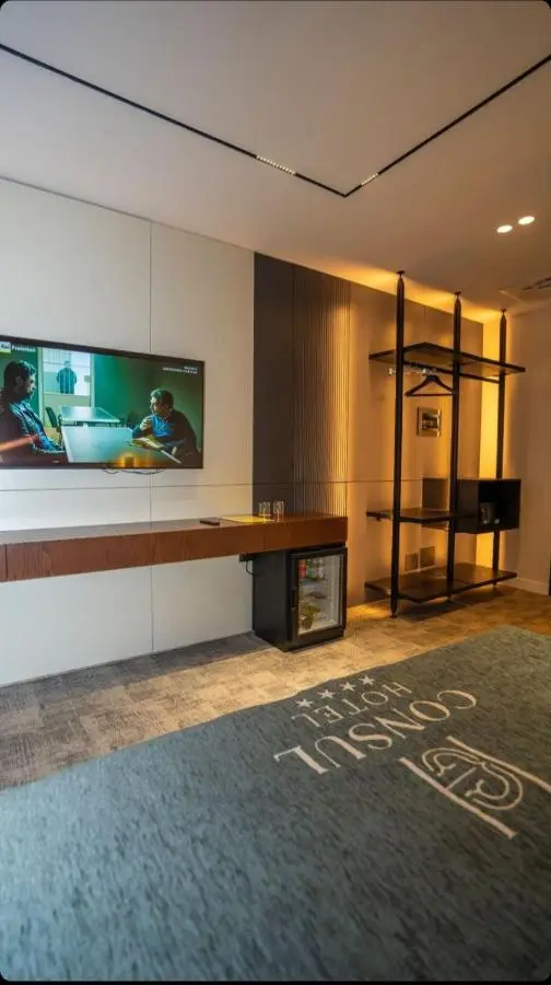 Hotel Consul