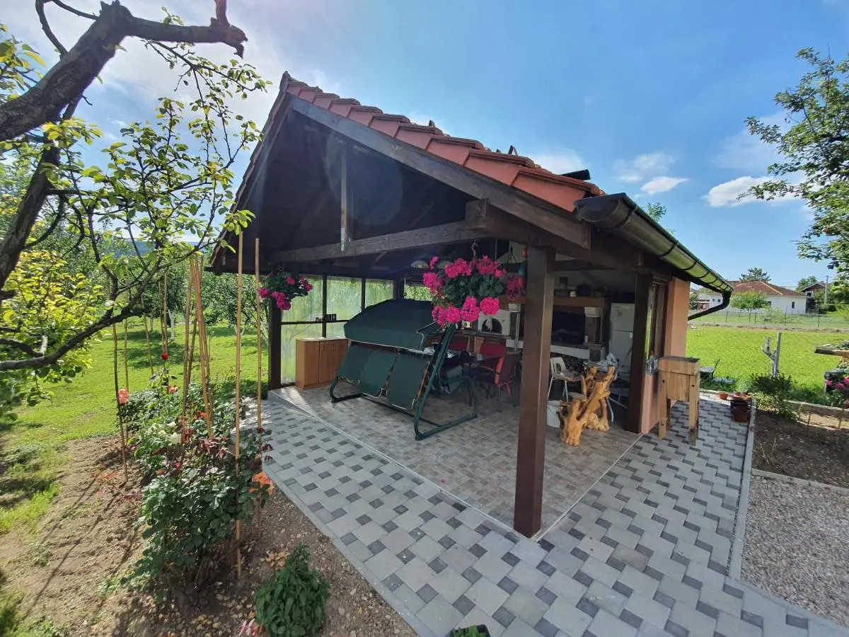 Apartments Karabegovic