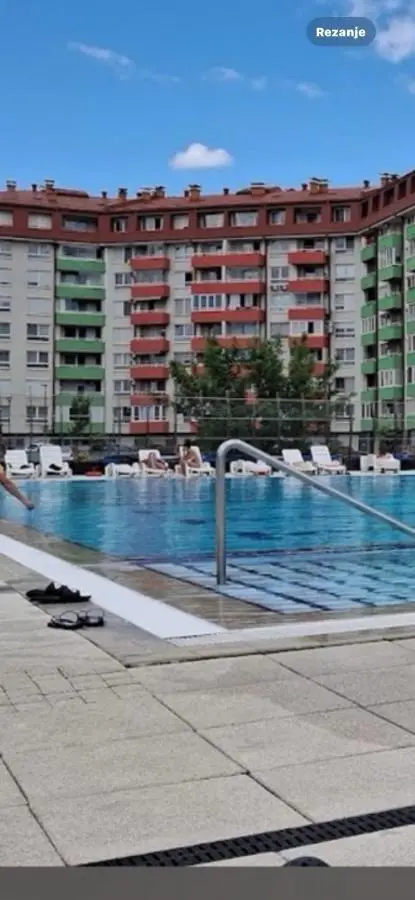 Dobrinja 5 kod bazena