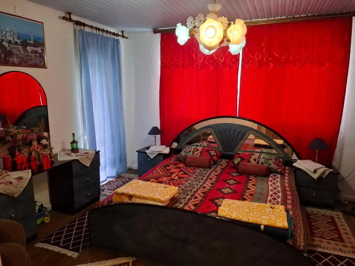 Retro Retreat Izačić