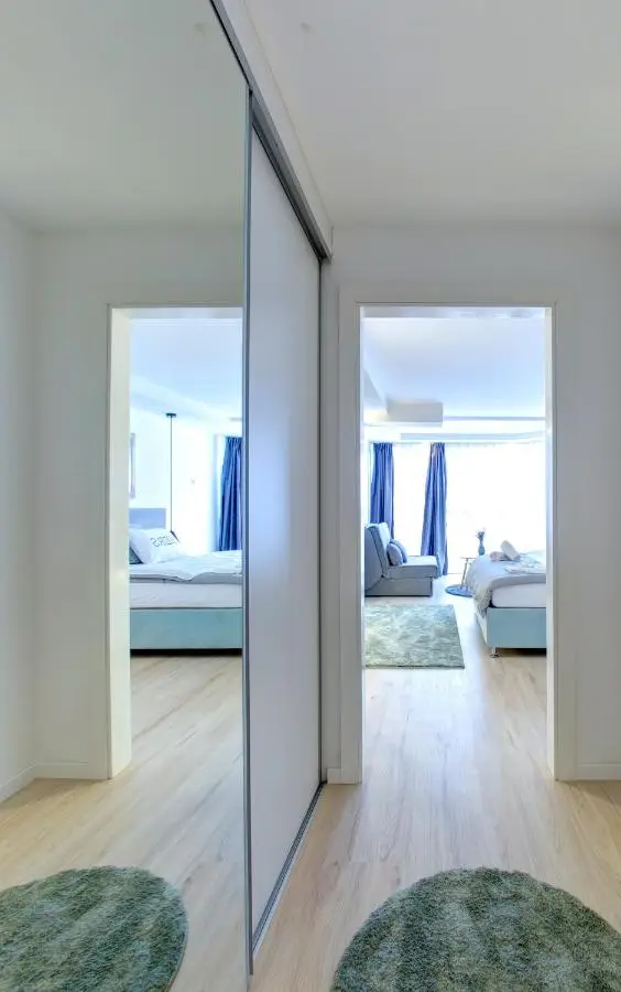 Emerald Apartment