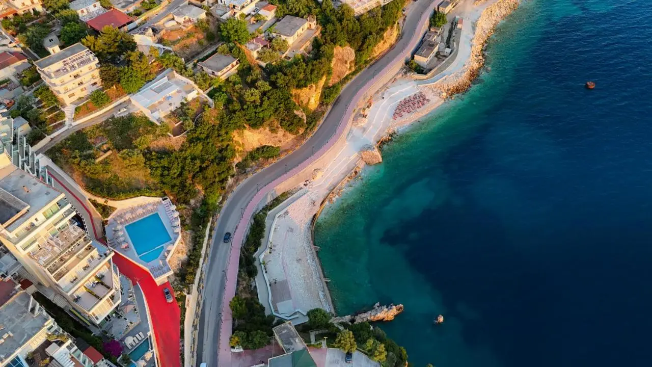 Toto Hotel & Apartments