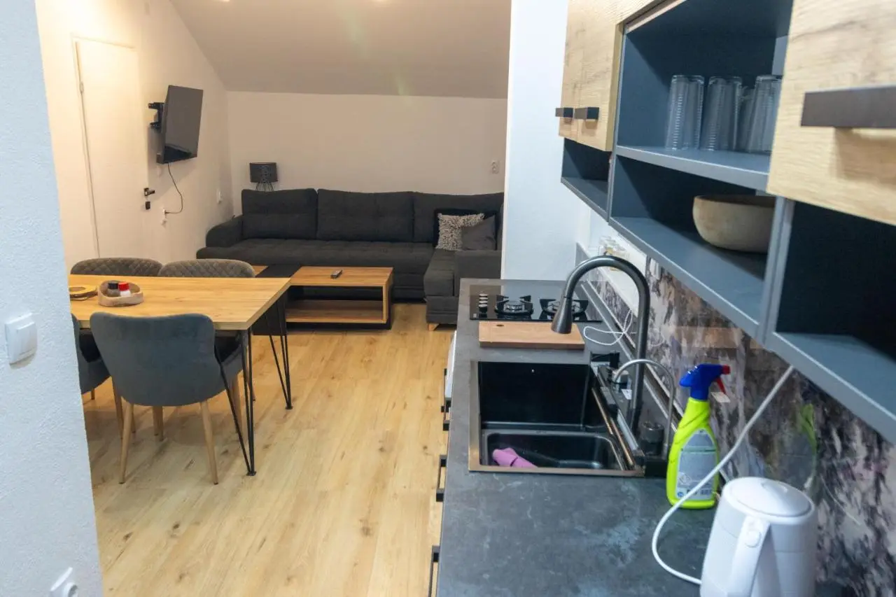 Guest House Lejla 2