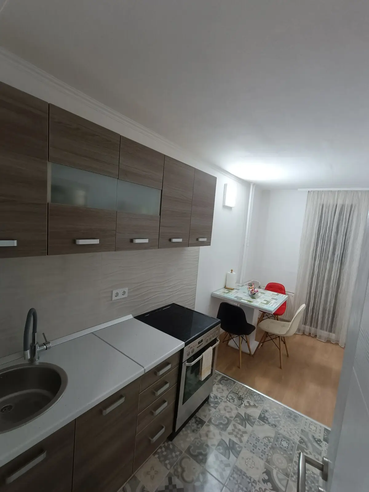 modern, one bedroom, free parking, airconditioning