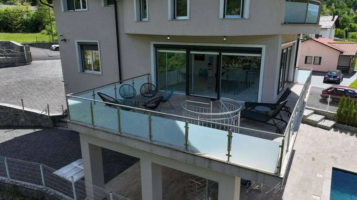 Villa Majestic na Uni