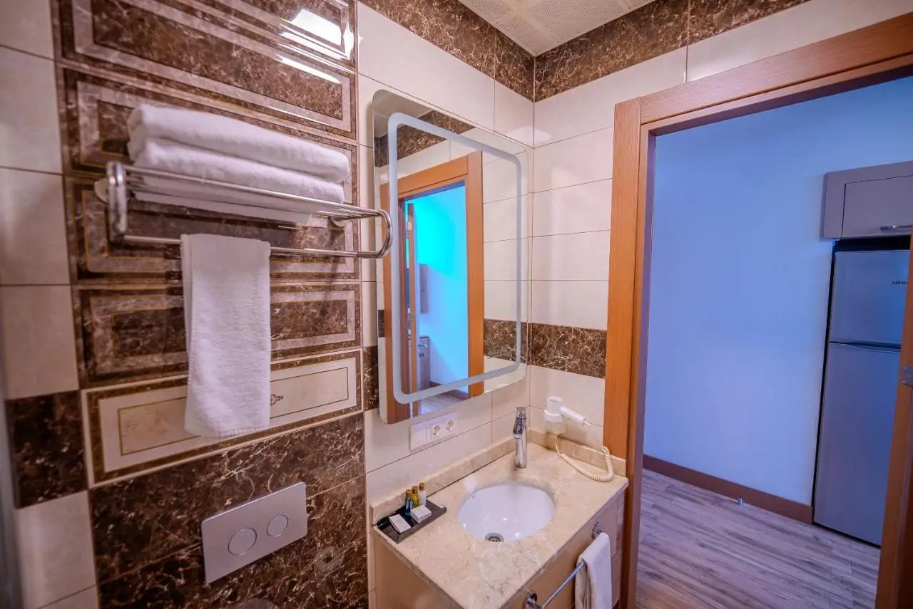 Mari Suites Hotel