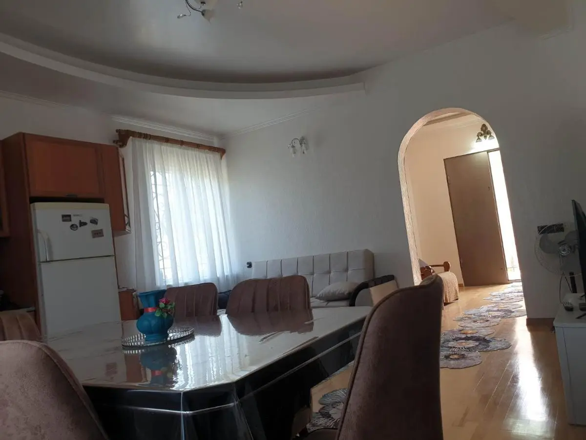 Nino's apartment-Isolated floor for rent