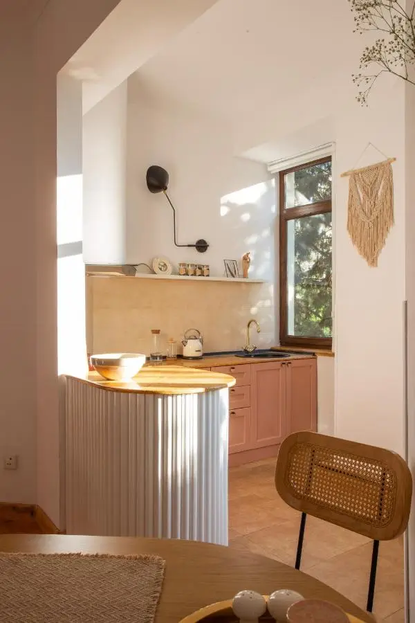 Peaceful Bohemian Apartment – Best Location