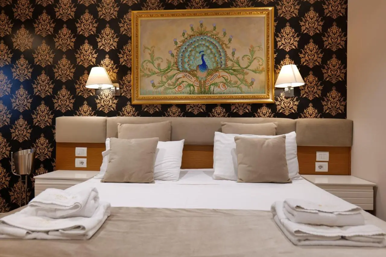 Hotel Queen