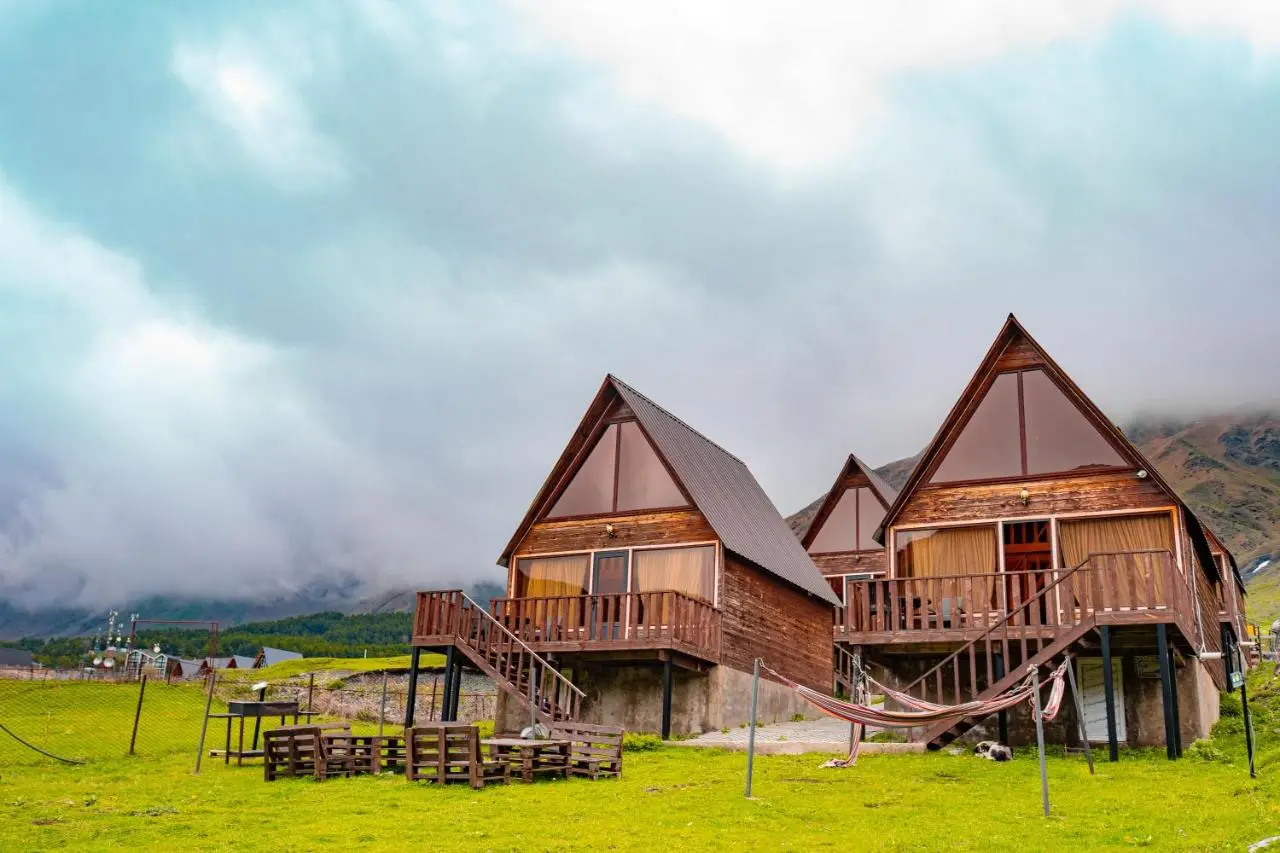 Kazbegi 4 side cottages