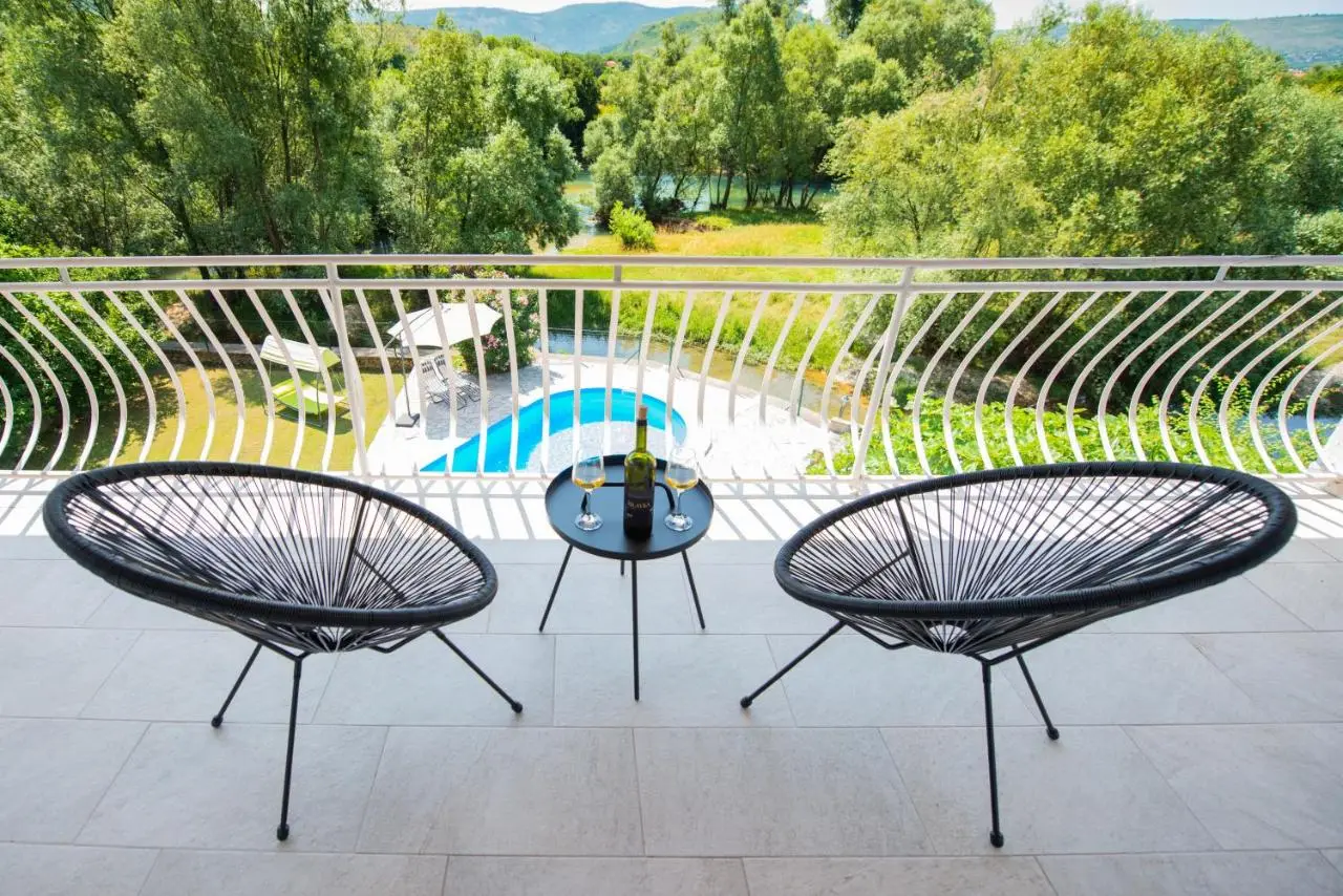 Villa Kosor Spring - Riverside