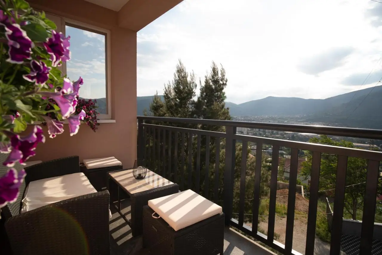 Skywalk House