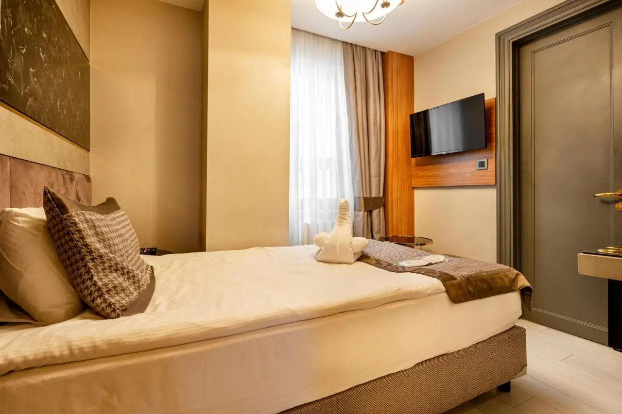 Santra Hotel