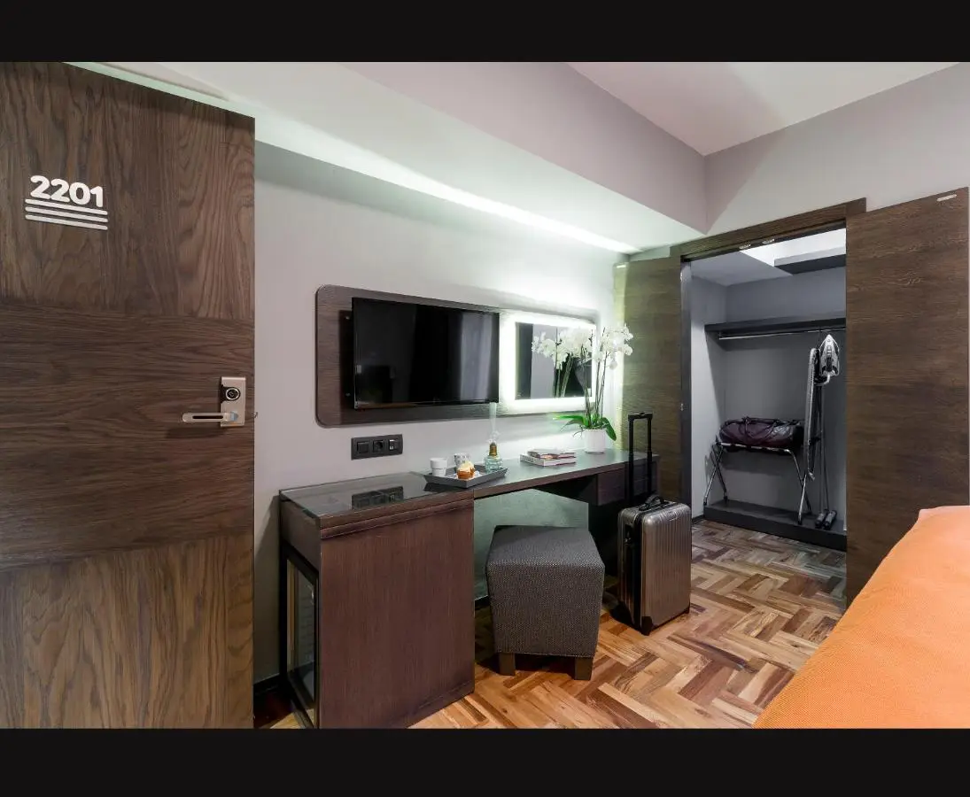 Lampa Design Hotel-Special Category