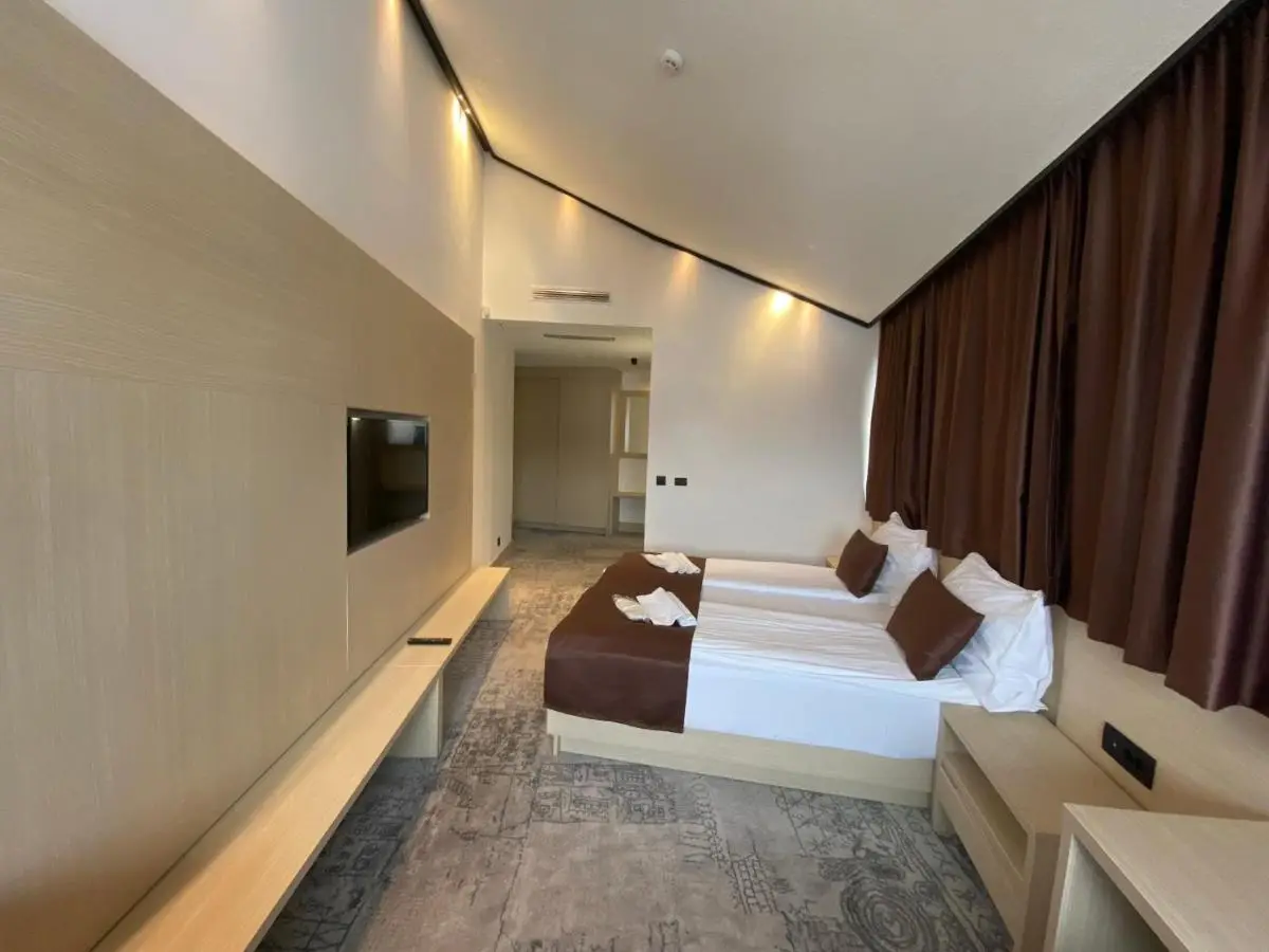 Hotel Boss
