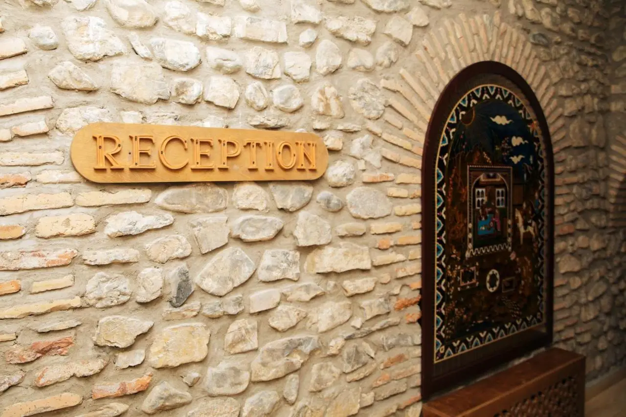 Art Hotel by ABAD Guest