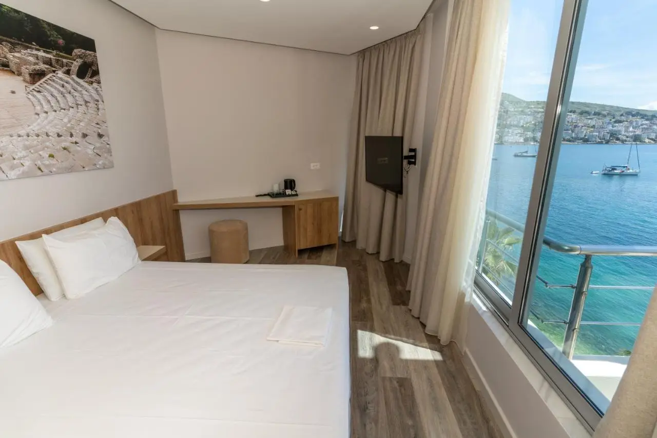 Titania Hotel