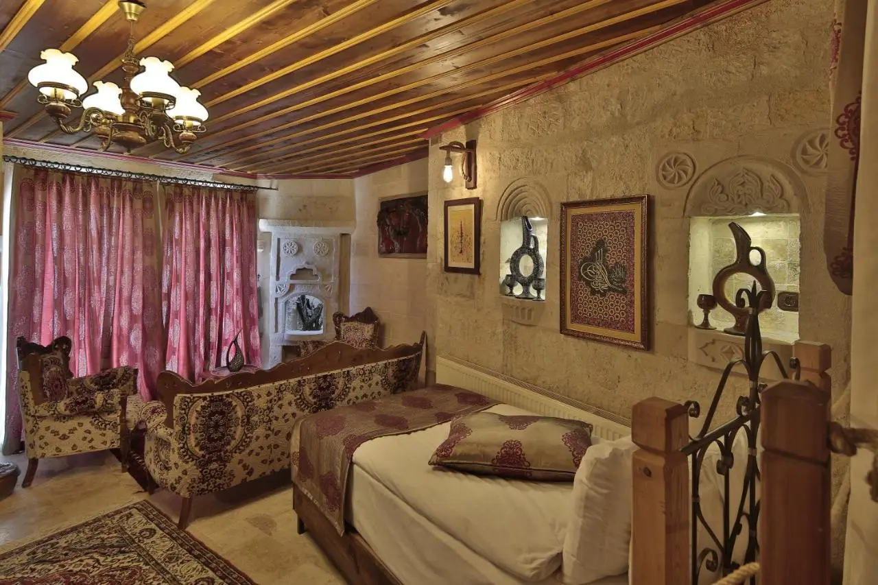 Aren Cave Hotel And Art Gallery