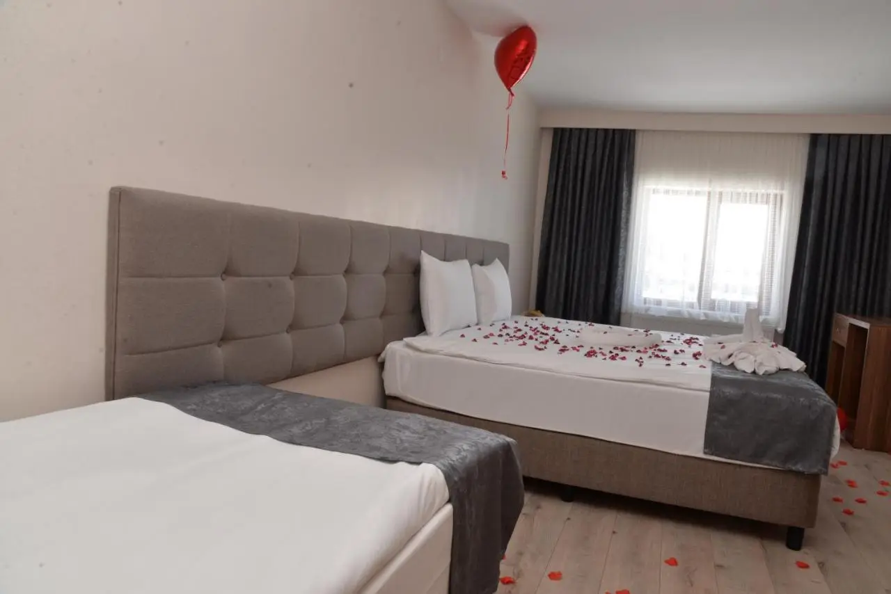 Zümrüt Palas Otel