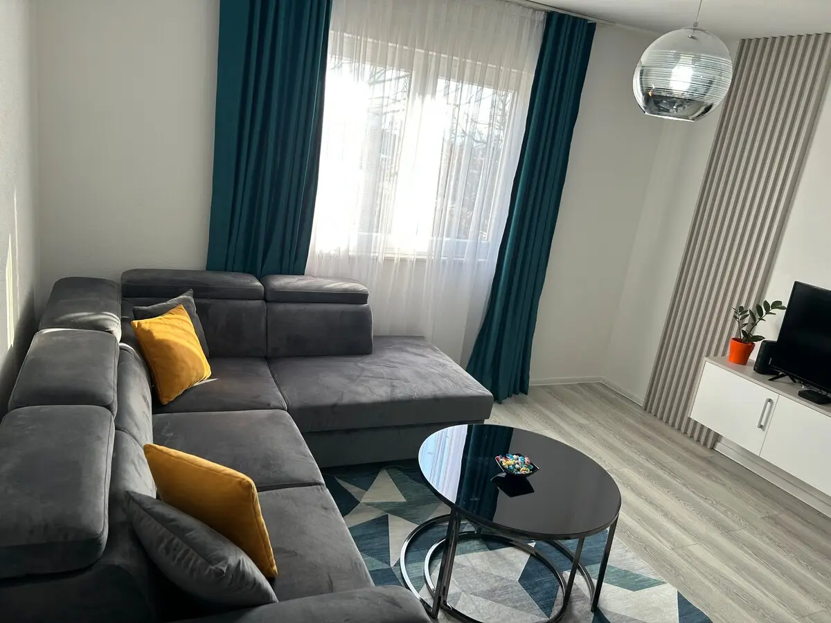Apartment Sweet Holiday