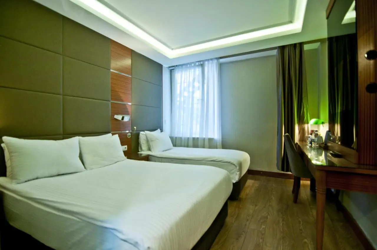 Glorious Hotel