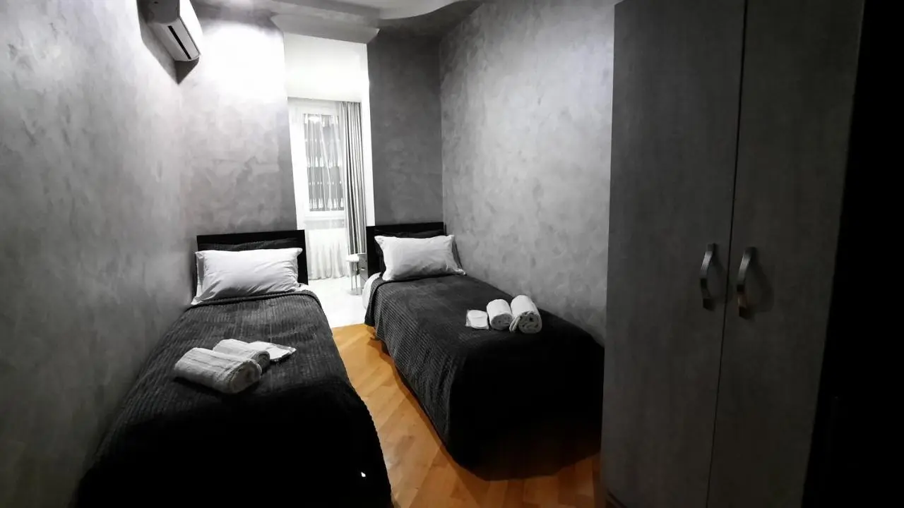 Makos Guest House