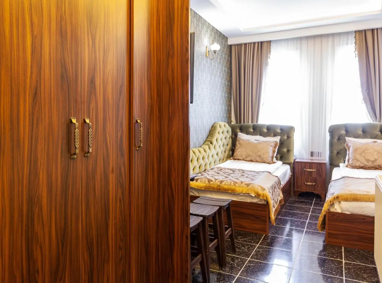 Rose Mansion by Otantik Suites