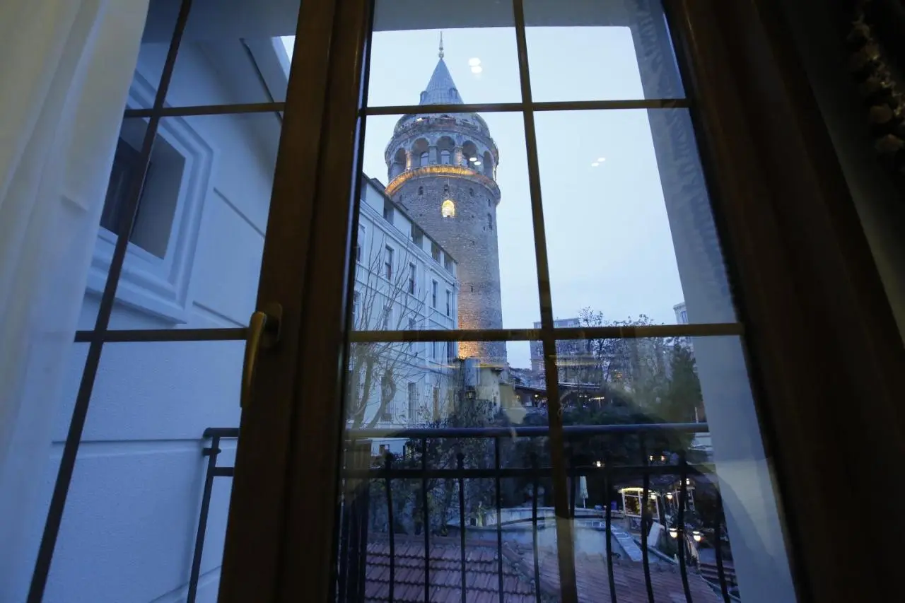 Art Nouveau Galata