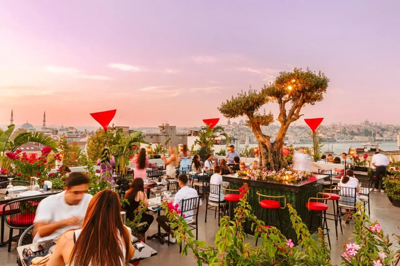 Seres Hotel Old City
