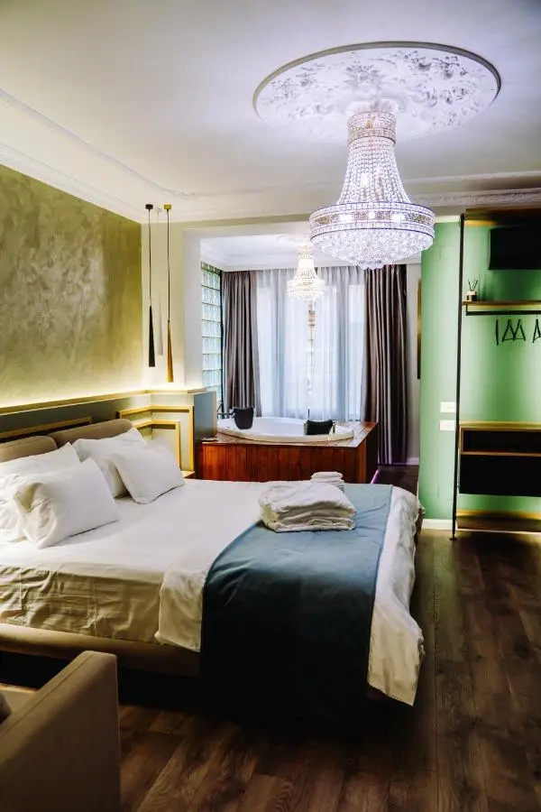 NS Luxury Suites