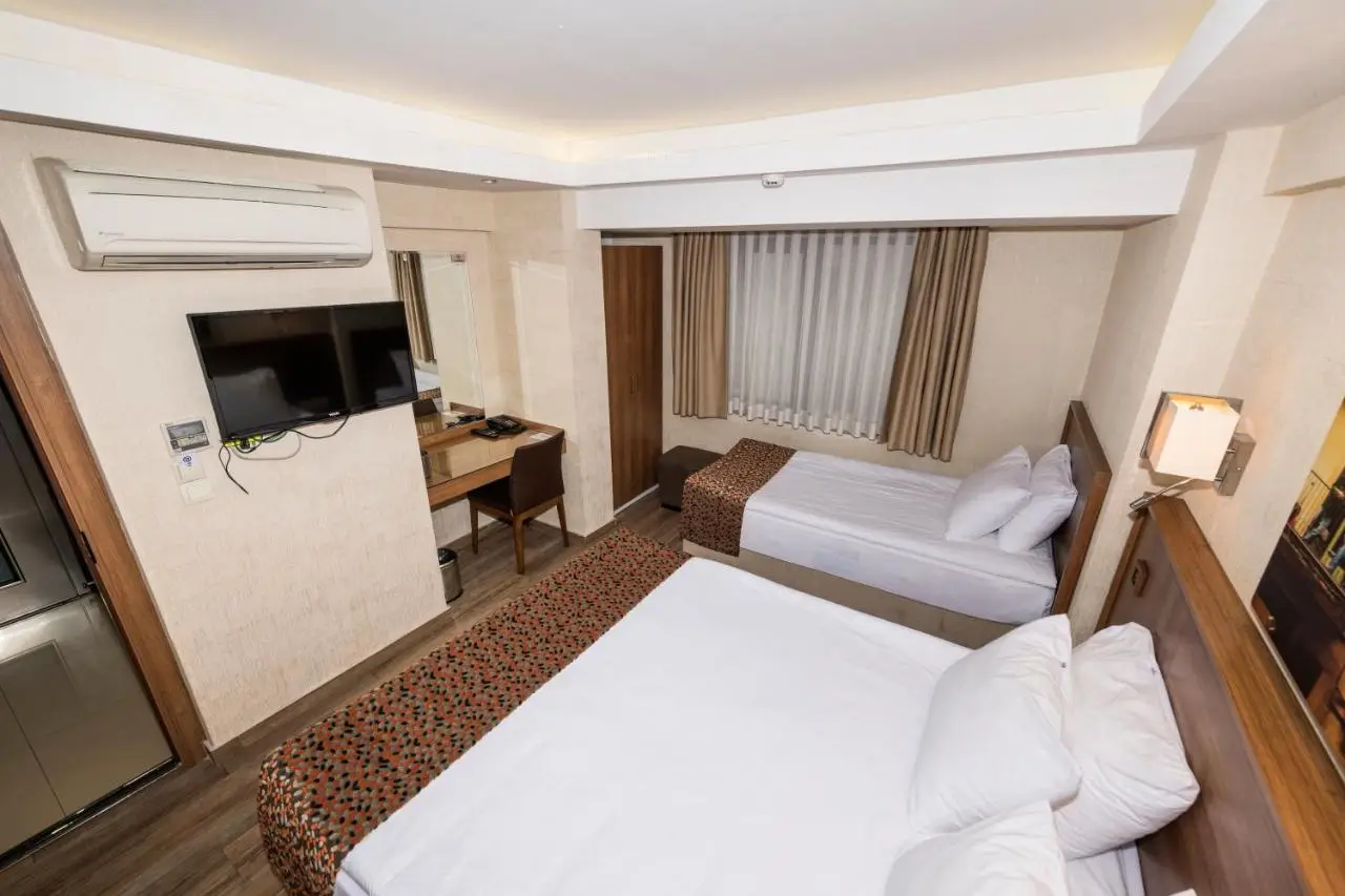 BGuest Hotel & Residence