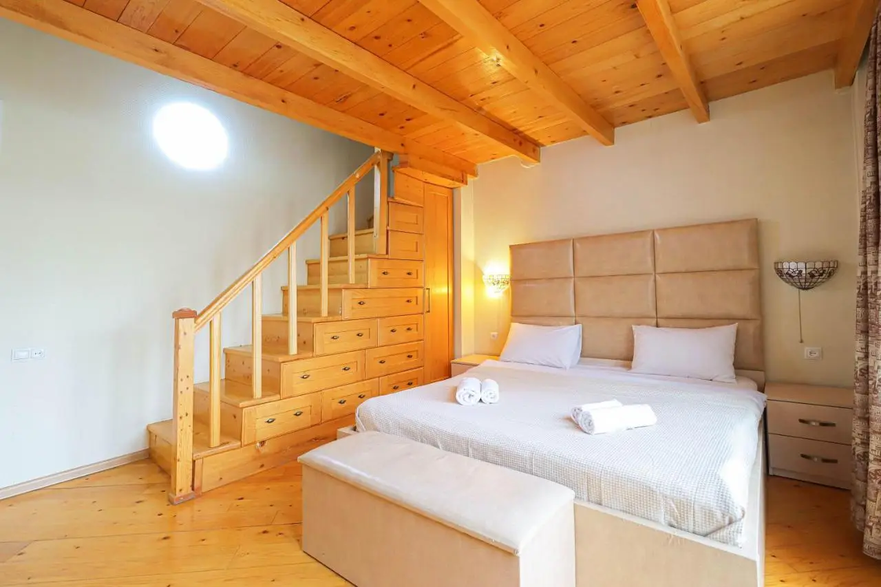 Wehost Duplex Near Rustaveli Avenue