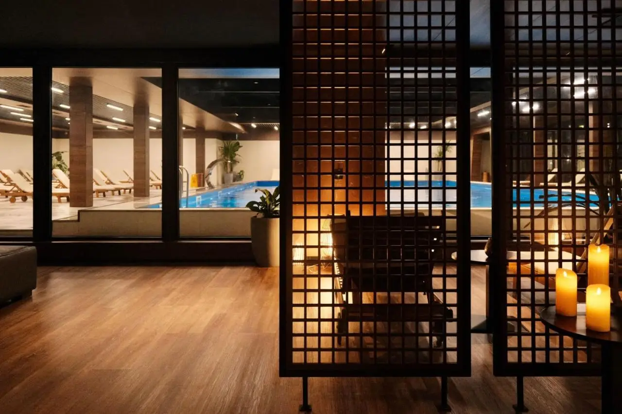 The Grandeur Hotel