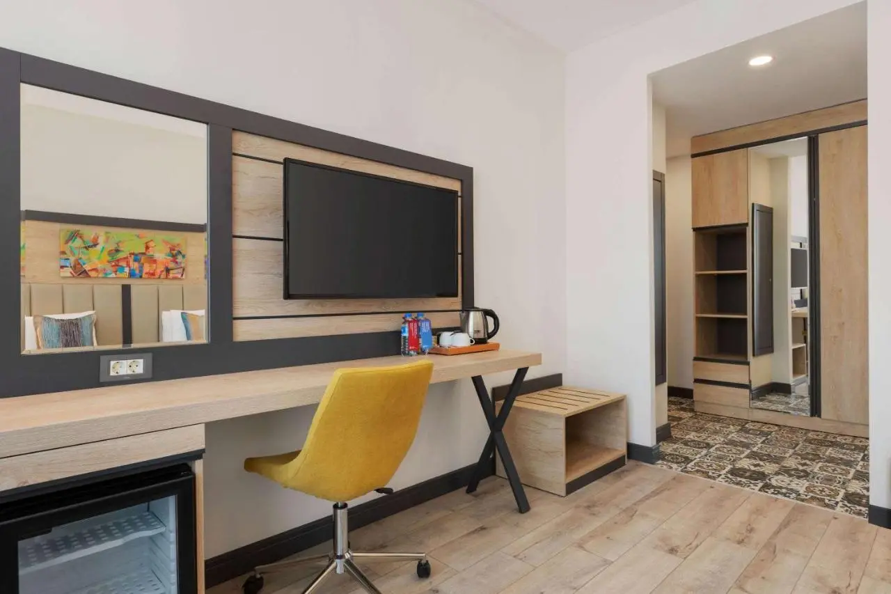 Ramada Encore By Wyndham Istanbul Basin Express