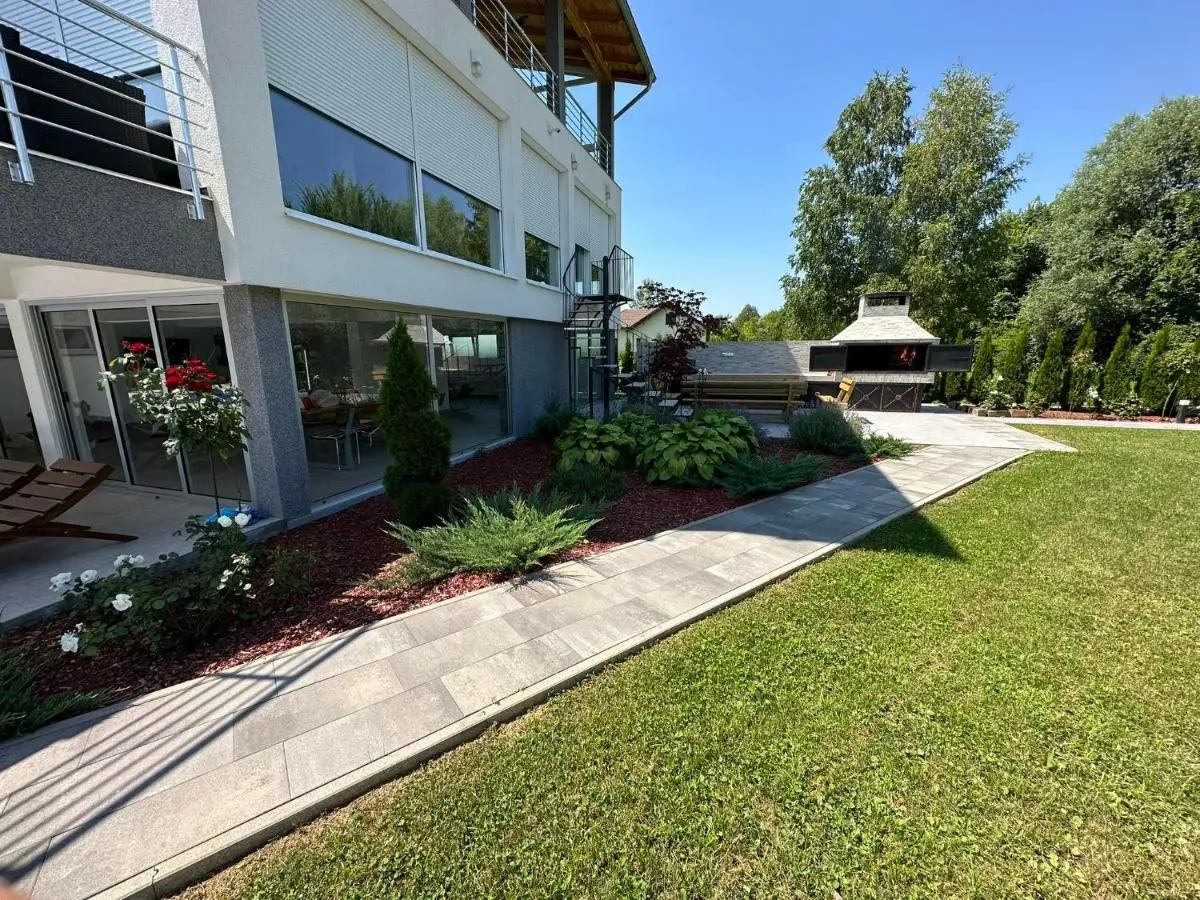 Summer Residence Una