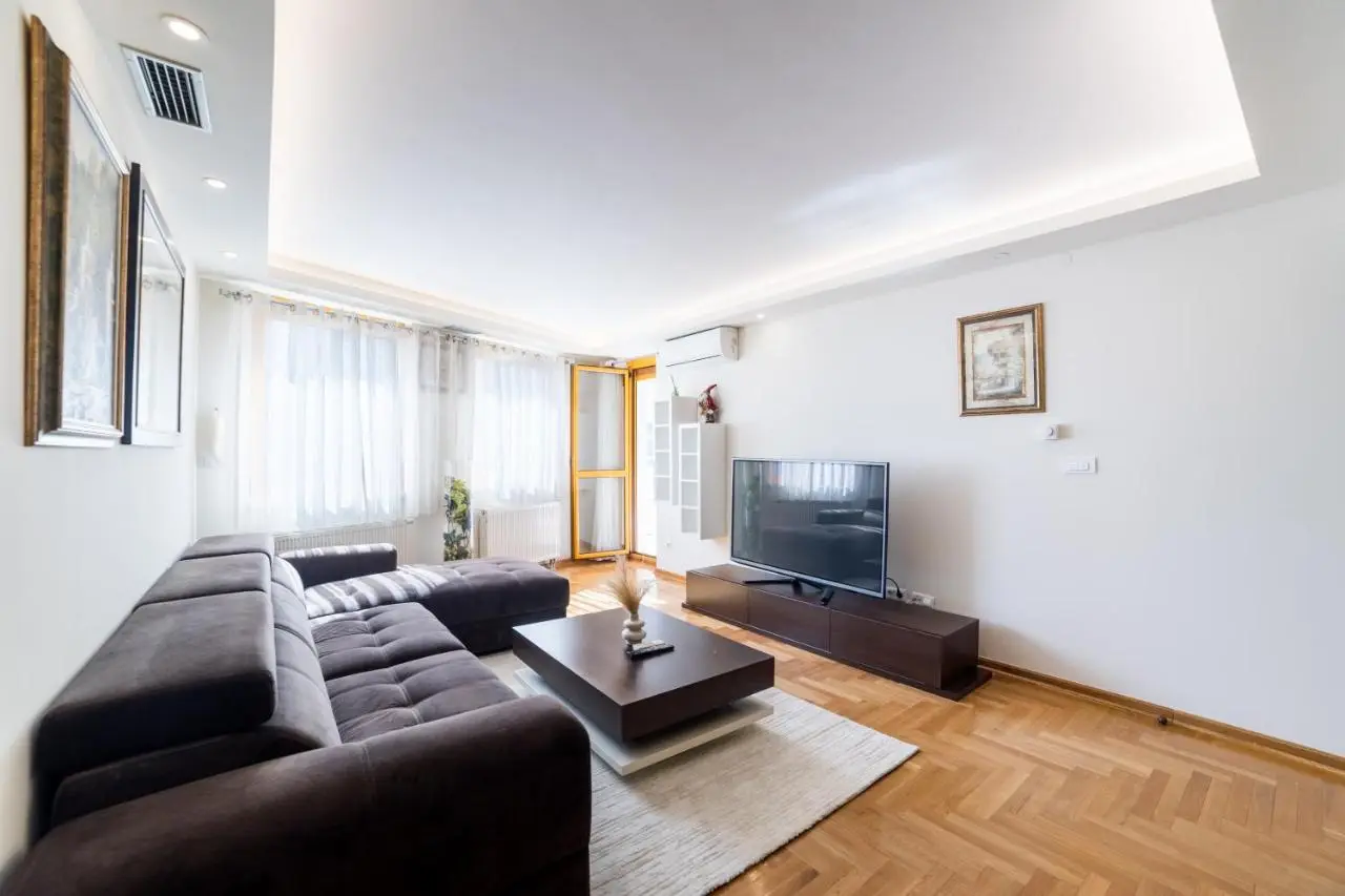 Skenderija Skyline Luxury- 2BR Apartment with Garage and Balcony